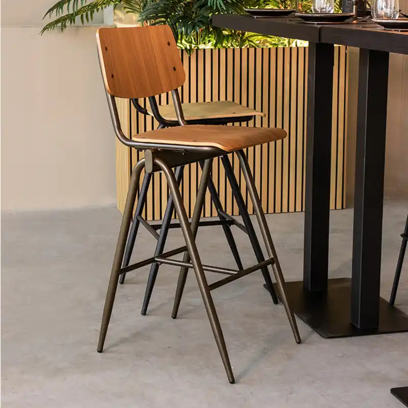 Voordeelprijs Label51 LABEL51 Barkruk Solid - Walnoot - Hout - Zithoogte 86